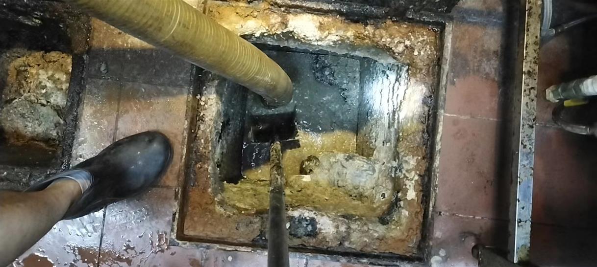 梅县污水池清理一般都有毒气，怎么预防中毒呢？